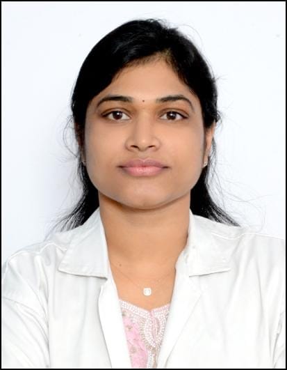 Dr. Arjun Mehta, Chief Ophthalmologist & Surgeon